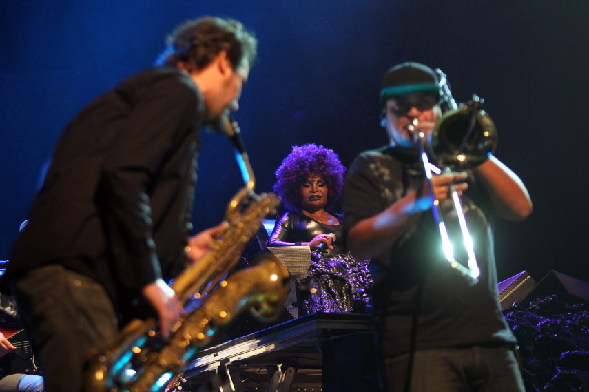 Elza Soares em show de lançamento de A Mulher do Fim do Mundo, no Auditório Ibirapuera, em São Paulo