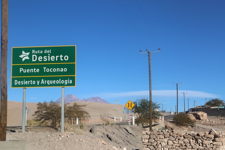 Salar de Atacama: paisagem na estrada que leva ao Salar