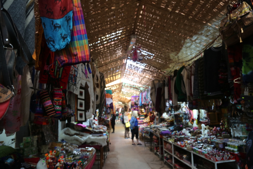 San Pedro de Atacama: não deixe de conhecer o mercado de artesanato na Plaza de Armas