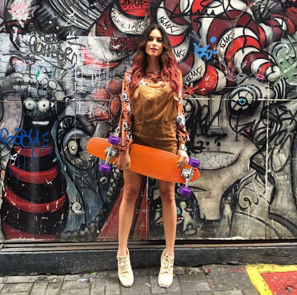 A atriz Thaila Ayala