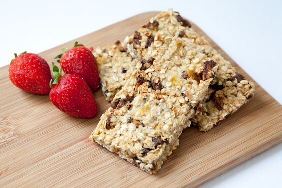 Uma simples barrinha pode ter entre 250 e 300 calorias, isso devido ao açúcar e gordura usados na composição