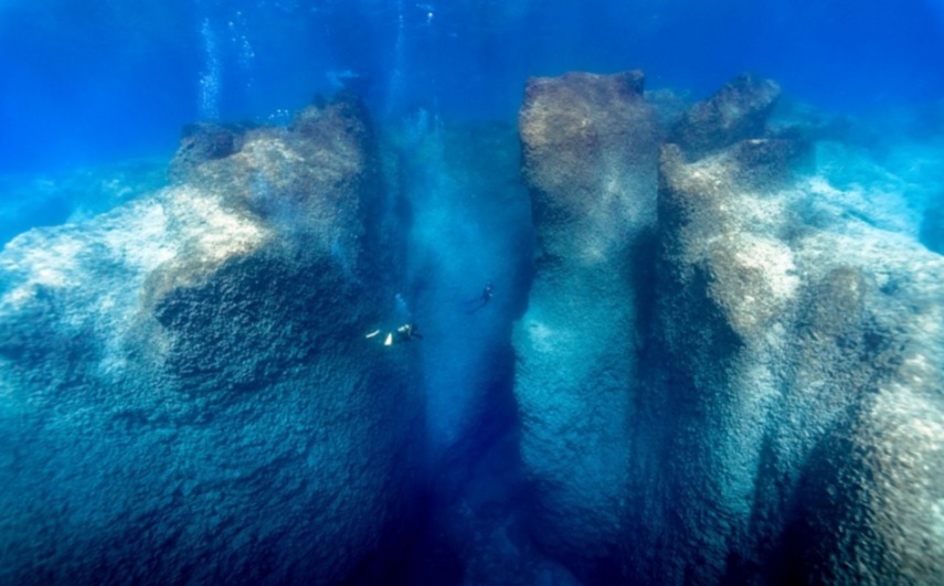 Imagens foram capturadas pelo instrutor Charlie Jung durante mergulhos em cavernas subaquáticas localizadas na Turquia, na Coreia do Sul, em Saipã (maior das Ilhas Marianas do Norte) e no Japão.