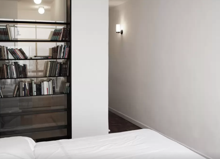 #Moderno: decoração clean e industrial é o estilo deste outro apartamento que recebe duas pessoas por R$ 222, a noite