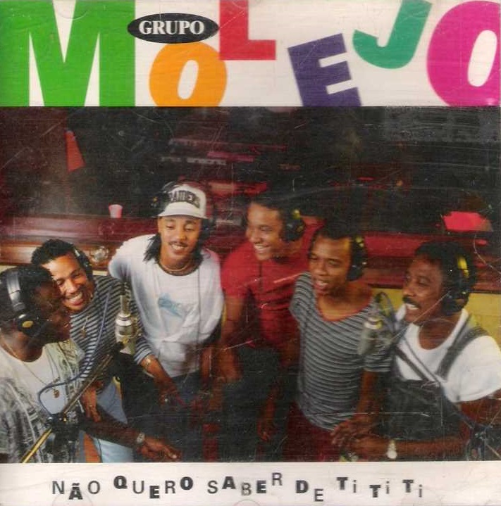 O Molejão foi formado em 1988 pelos pagodeiros Anderson Leonardo (cavaco, voz e vocal), Andrezinho (surdo, voz e vocal), William Araújo (violão e vocal), Claumirzinho (pandeiro e vocal), Lúcio Nascimento (percussão e vocal) e Jimmy Batera (bateria e vocal).  O grupo fez grande sucesso na década de 90 com as músicas 'Caçamba', 'Brincadeira de Criança', 'Dança da Vassoura', 'Samba Rock do Molejão', 'Paparico' e 'Cilada'.