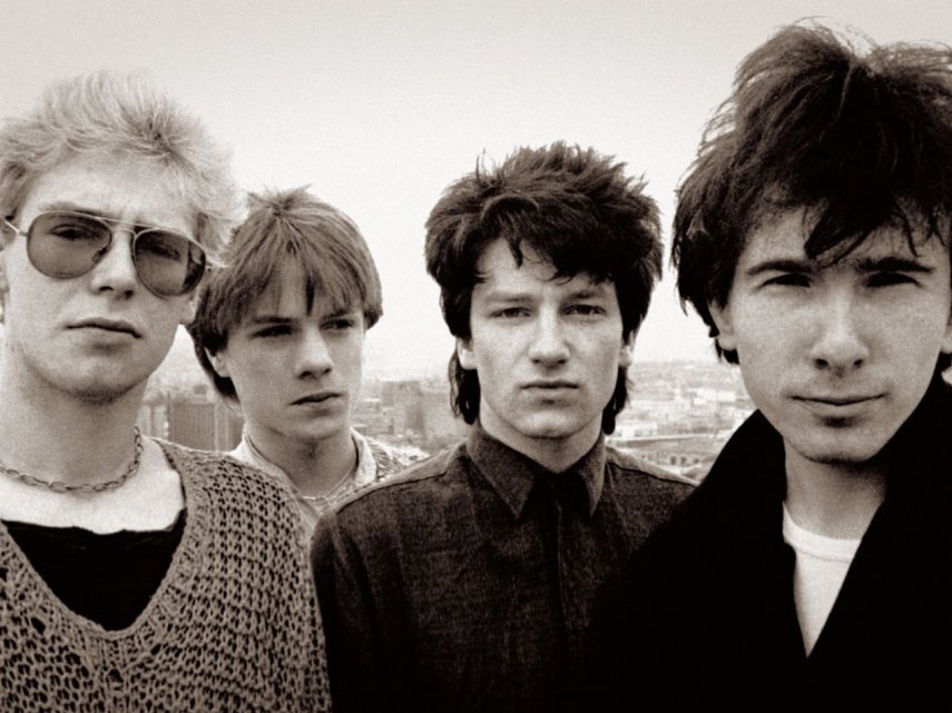 Larry Mullen Jr., então com 14 anos, em 1976, e estudante da Mount Temple Comprehensive School, em Dublin, escreveu um bilhete no mural da escola procurando músicos para formar uma banda. Mullen ficou na bateria, Paul Hewson (Bono) assumiu os vocais; David Evans (The Edge) e seu irmão mais velho Dik Evans ficaram com as guitarras e, um amigo de Dik, Adam Clayton, pegou o baixo.