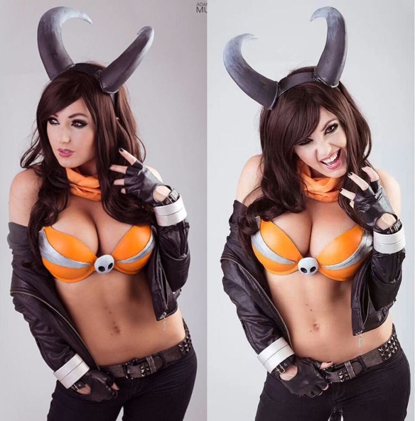 Jessica Nigri é uma das cosplayers mais famosas do Instagram. Sendo uma das modelos mais requisitadas de feiras e convenções geek, ela também está na onda do Pokémon GO, jogo que tem deixado o mundo inteiro louco - menos o Brasil, onde até agora não foi lançado oficialmente.  A cosplayer tem dezenas de fantasias de super-heróis e animes, mas chama a atenção mesmo quando faz suas versões dos Pokémons e também do treinador Ash Ketchum.