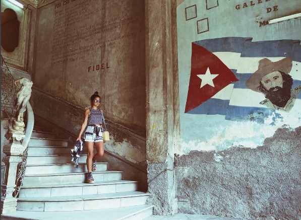 A atriz está aproveitando a viagem e postando fotos lindas