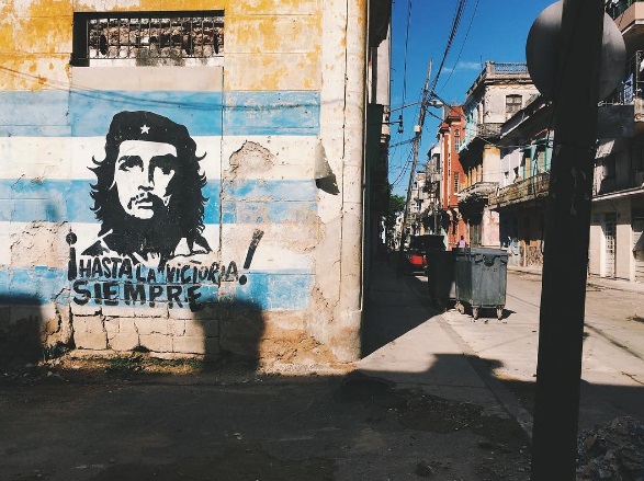 A atriz está aproveitando a viagem e postando fotos lindas