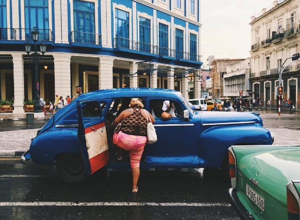 A atriz está aproveitando a viagem e postando fotos lindas