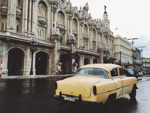 A atriz está aproveitando a viagem e postando fotos lindas