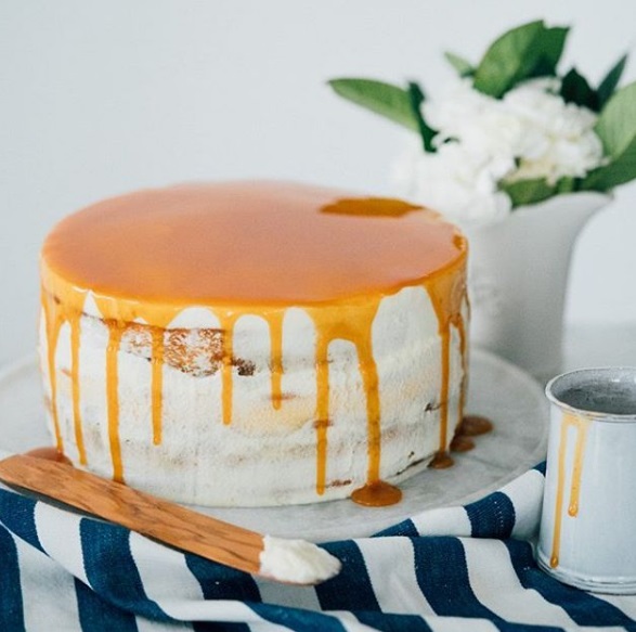 Danielle Noce arrasa nas receitas de sobremesas, mas os bolos são um show a   parte. Ela também tem um canal no Youtube, onde ensina receitas maravilhosas.   Siga no Instagram @icouldkillfordessert