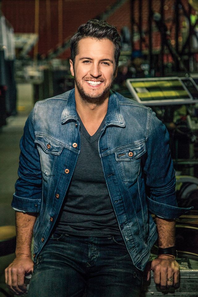 13. Luke Bryan; arrecadação US$ 934.949. preço médio do ingresso, US$ 56.31.
