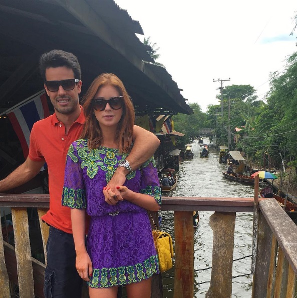 Marina Ruy Barbosa está aproveitando as férias com o namorado, o piloto de Stock Car Xandinho Negrão