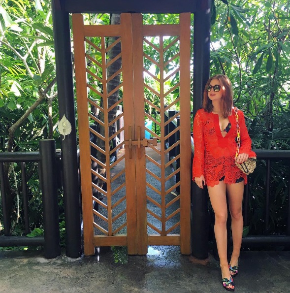 Marina Ruy Barbosa está aproveitando as férias com o namorado, o piloto de Stock Car Xandinho Negrão