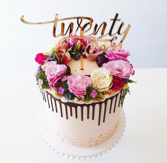 Amie afirmar ser uma confeiteira extremamente perfeccionista. Ela é dona da Whipped Cake Co. em Brisbane, na Austrália. Se quiser ver mais, siga @whippedcakeco