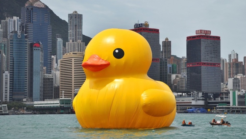 Rubber Duck (2013) - o famoso pato amarelo foi obra de Florentjin Hofman e já passou por cidades como Hong Kong, São Paulo, Amsterdã, Osaka e Sidney