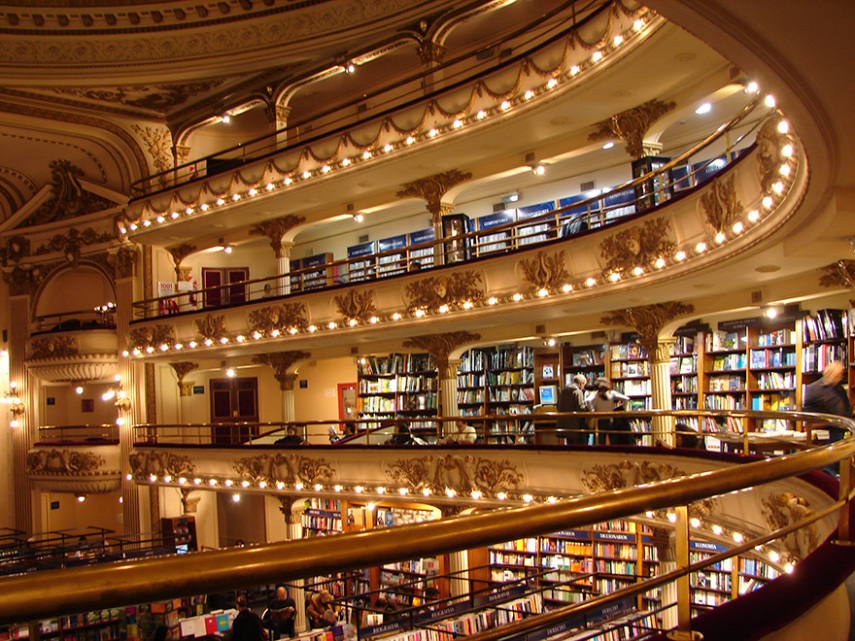 Teatro secular é transformado em livraria deslumbrante na Argentina