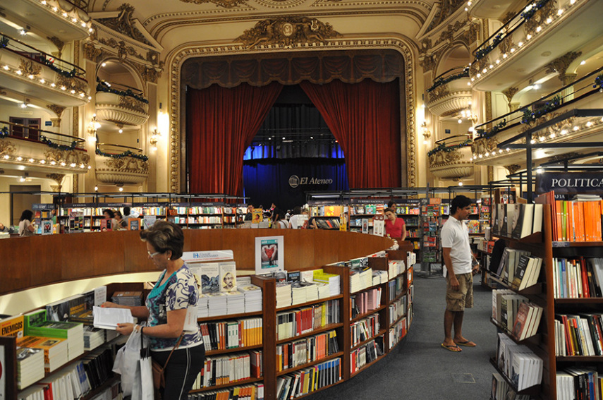 Teatro secular é transformado em livraria deslumbrante na Argentina