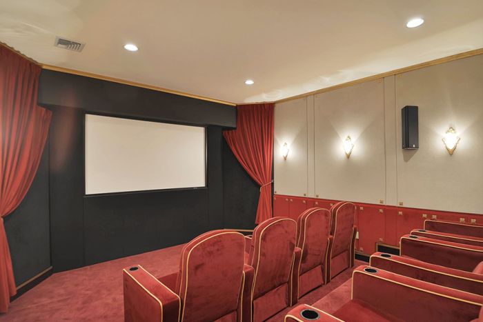 O cineminha da casa do rapper P. Diddy