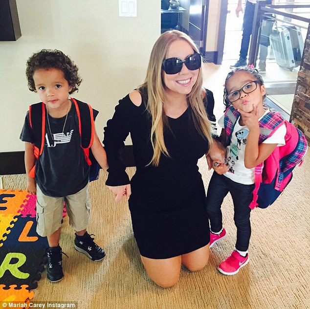 A cantora Mariah Carey e o ex-marido nomearam os gêmeos como 