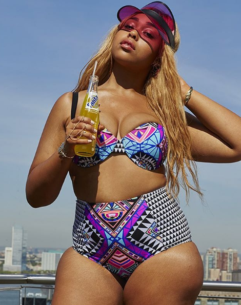 Mais corpo, menos vergonha! Encabeçada por uma grife de beachwear, campanha no Instagram incentiva mulheres a postarem imagens sentindo-se bem no próprio corpo enquanto se divertem na praia ou na piscina. A hashtag #MySwimBody já teve mais de 7 mil imagens publicadas