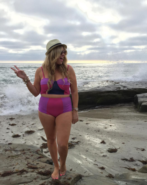 Mais corpo, menos vergonha! Encabeçada por uma grife de beachwear, campanha no Instagram incentiva mulheres a postarem imagens sentindo-se bem no próprio corpo enquanto se divertem na praia ou na piscina. A hashtag #MySwimBody já teve mais de 7 mil imagens publicadas
