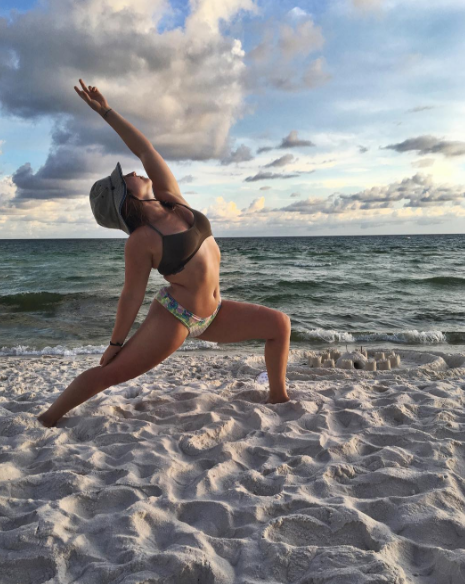 Mais corpo, menos vergonha! Encabeçada por uma grife de beachwear, campanha no Instagram incentiva mulheres a postarem imagens sentindo-se bem no próprio corpo enquanto se divertem na praia ou na piscina. A hashtag #MySwimBody já teve mais de 7 mil imagens publicadas