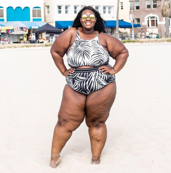 Mais corpo, menos vergonha! Encabeçada por uma grife de beachwear, campanha no Instagram incentiva mulheres a postarem imagens sentindo-se bem no próprio corpo enquanto se divertem na praia ou na piscina. A hashtag #MySwimBody já teve mais de 7 mil imagens publicadas