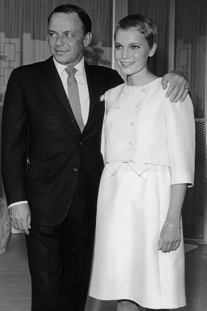 Mia Farrow e Frank Sinatra, em 1966
