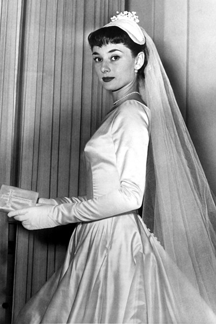Audrey Hepburn casou-se com o diretor Mel Ferrer, em 1954