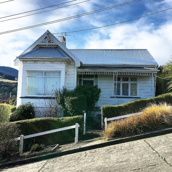 A Baldwin Street fica na cidade de Dunedin, na Nova Zelândia e é a mais inclinada do mundo. Claro, cenário perfeito para fotos divertidas nas redes sociais!