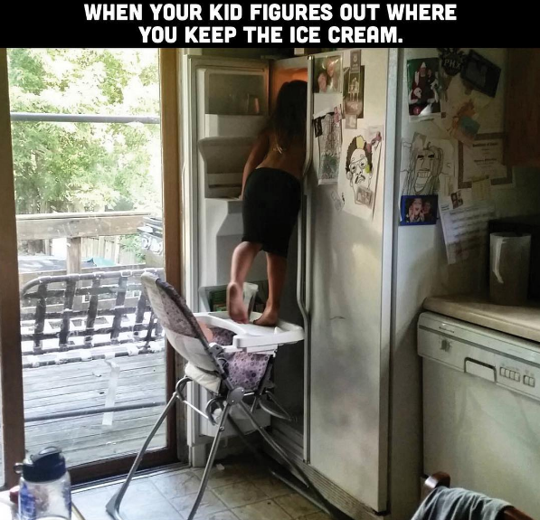 Quando sua filha descobre onde o sorvete fica guardado