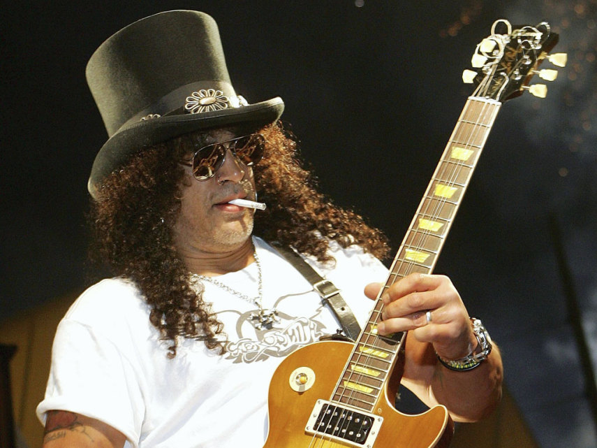 Em 2004, o riff de Slash em Sweet Child O'Mine ficou no topo da lista da Total Guitar dos 