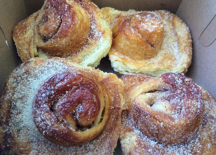 Este bolinho da foto tem aroma de laranja e é uma das sobremesas mais famosas da cidade americana. 