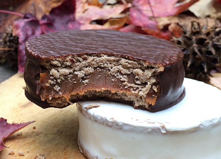 Não se fala em outra coisa na capital argentina a não ser em doce de leite. Para quem quer outro item tradicional, experimente alfajor.
