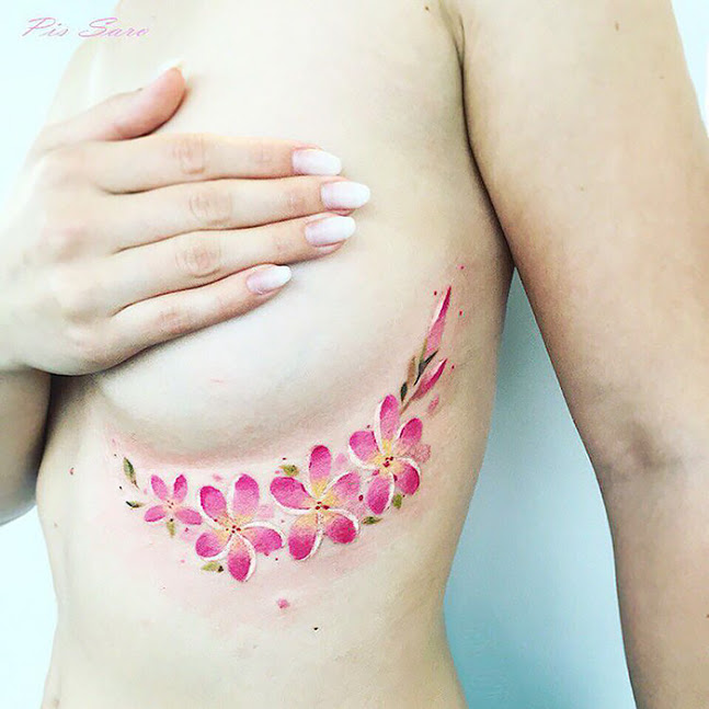 Pis Sora transforma a natureza em tatuagens delicadas e cheias de detalhes pra lá de charmosos. Vontade de tatuar agora, né?