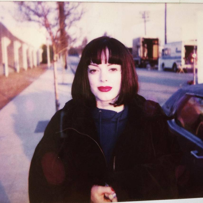 Jason Rail é hairstylist das celebridades e guarda um verdadeiro tesouro dos anos 90 e 2000. Essas são algumas polaroides raras das nossas celebridades favoritas!
