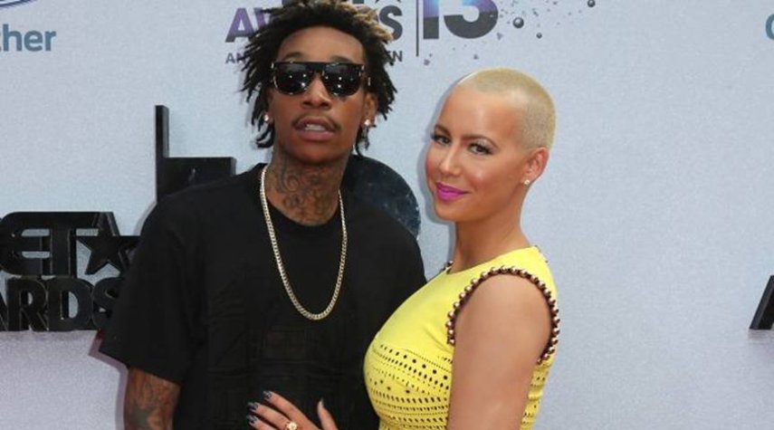 Amber e Rose foram casados por quase um ano, por volta de 2013 e 2014. O término foi barulhento, com acusações de traição dos dois lados, mas não o suficiente para apagar a chama do amor. Amber já afirmou, por exemplo, que ainda sente o coração acelerar por Whiz. Questão de tempo?