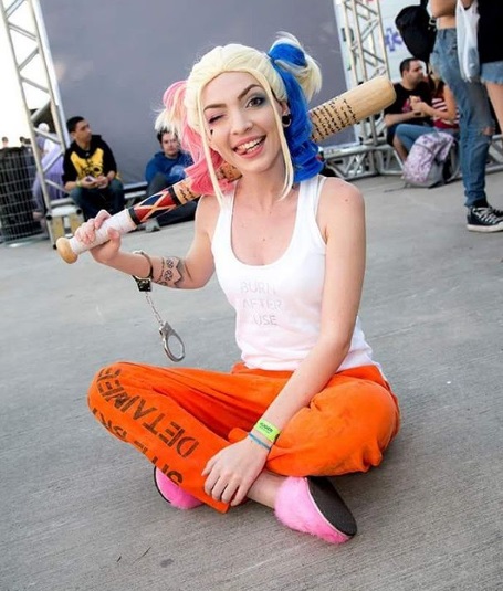 Claudia Vasconcelos, mais conhecida como Heykro, é cosplayer