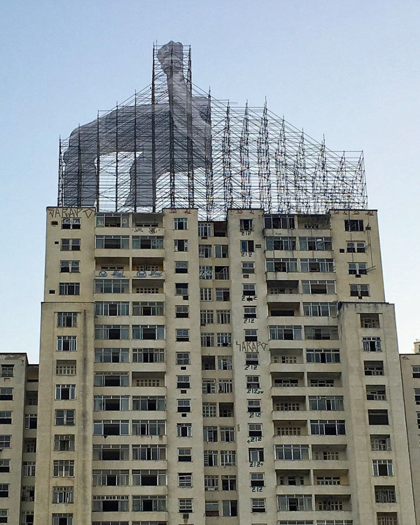 As obras são do artista francês JR