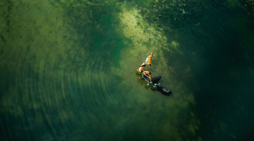 Shamim Shorif Susom é um piloto de aviões e tem a fotografia como hobby