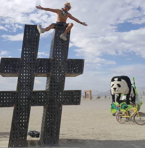 O Burning Man é considerado o maior festival de contracultura do mundo e acontece na região Black Rock Desert, localizado em Nevada, nos Estados Unidos. Vai até a próxima segunda-feira (5)