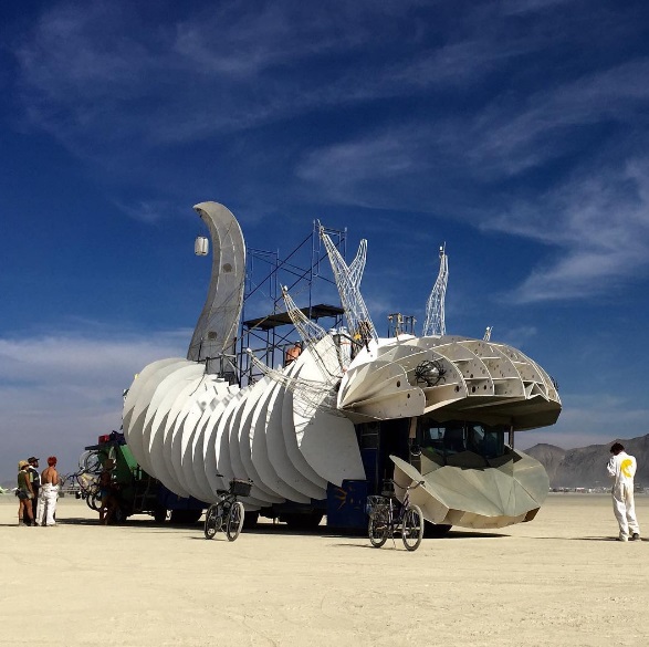 O Burning Man é considerado o maior festival de contracultura do mundo e acontece na região Black Rock Desert, localizado em Nevada, nos Estados Unidos. Vai até a próxima segunda-feira (5)