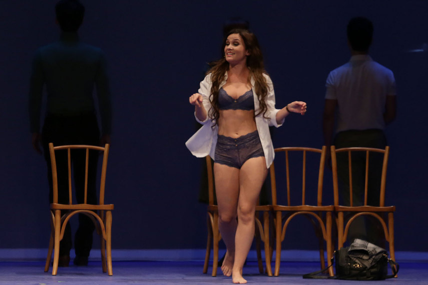 Novo musical marca abertura do Teatro Riachuelo, no Rio de Janeiro, e conta a história de amor rodeada por clássicos da Bossa Nova