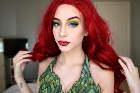 Kate Werner como Poison Ivy