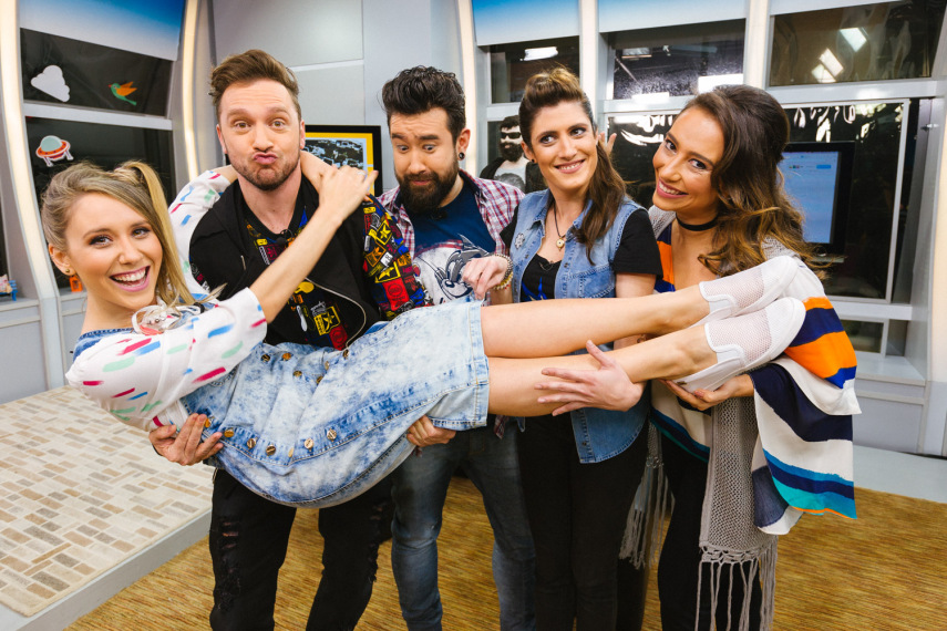 Caco de Castro, Márcia Garbin, Osmar Portilho, Kitty Vilas Boas e Marcela Andraus nos bastidores do Virgula.Mix