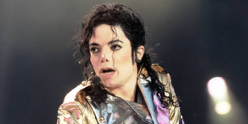 Michael Jackson esteve perto de atuar na saga Star Wars. Ele faria o personagem 'Jar Jar Binks' no 'Episódio I - A Ameaça Fantasma'. Segundo o site Digital Spy, o popstar queria viver o personagem e chegou a conversar com George Lucas sobre o assunto. Mas acabou perdendo a vaga para o ator Ahmed Best, que encarnou Binks.