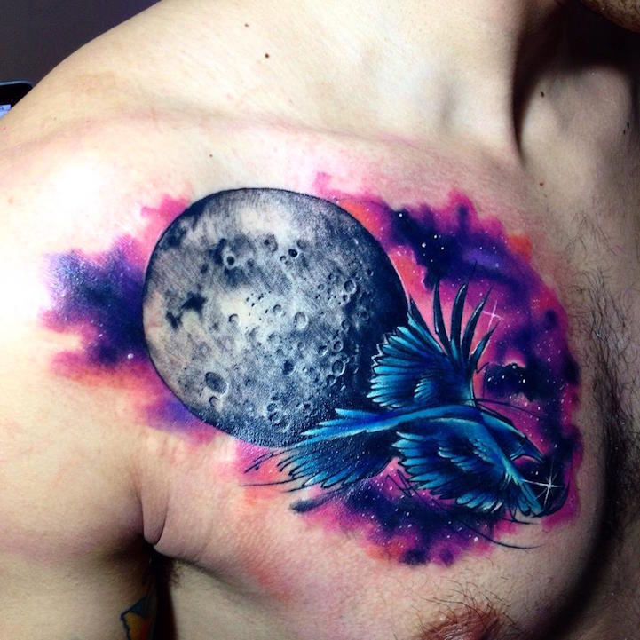 Essas tattoos parecem ter saído de um sonho muito louco, né? Palmas para o tatuador chileno!