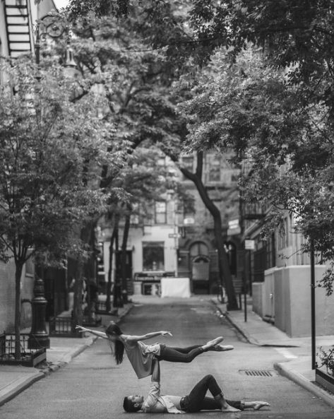 Fotógrafo Omar Roble faz série linda registrando bailarinos dançando em Manhattan