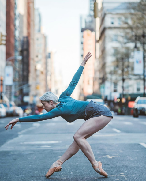 Fotógrafo Omar Roble faz série linda registrando bailarinos dançando em Manhattan